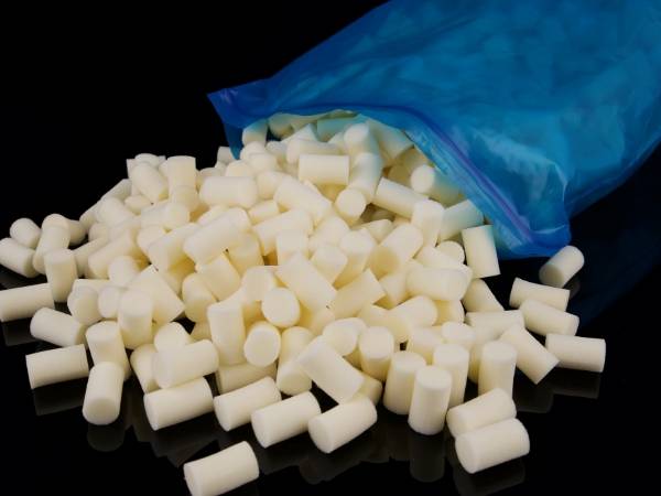 Hydraulic hose cleaning projectile.