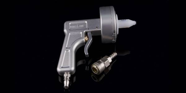 Hydraulic hose cleaning gun for hose cleaning.